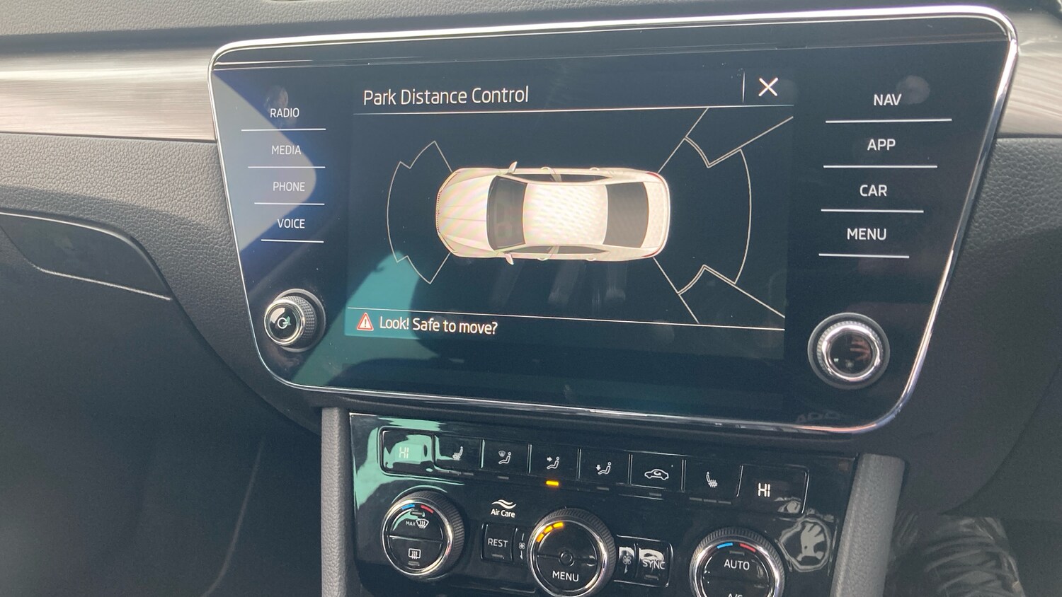 Used Skoda Superb 2023 for sale - 77581944: Photo 33