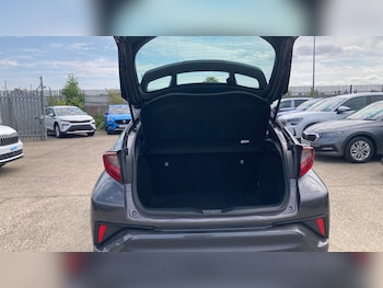 Used Toyota C-HR 2022 for sale - 79407549: Photo
