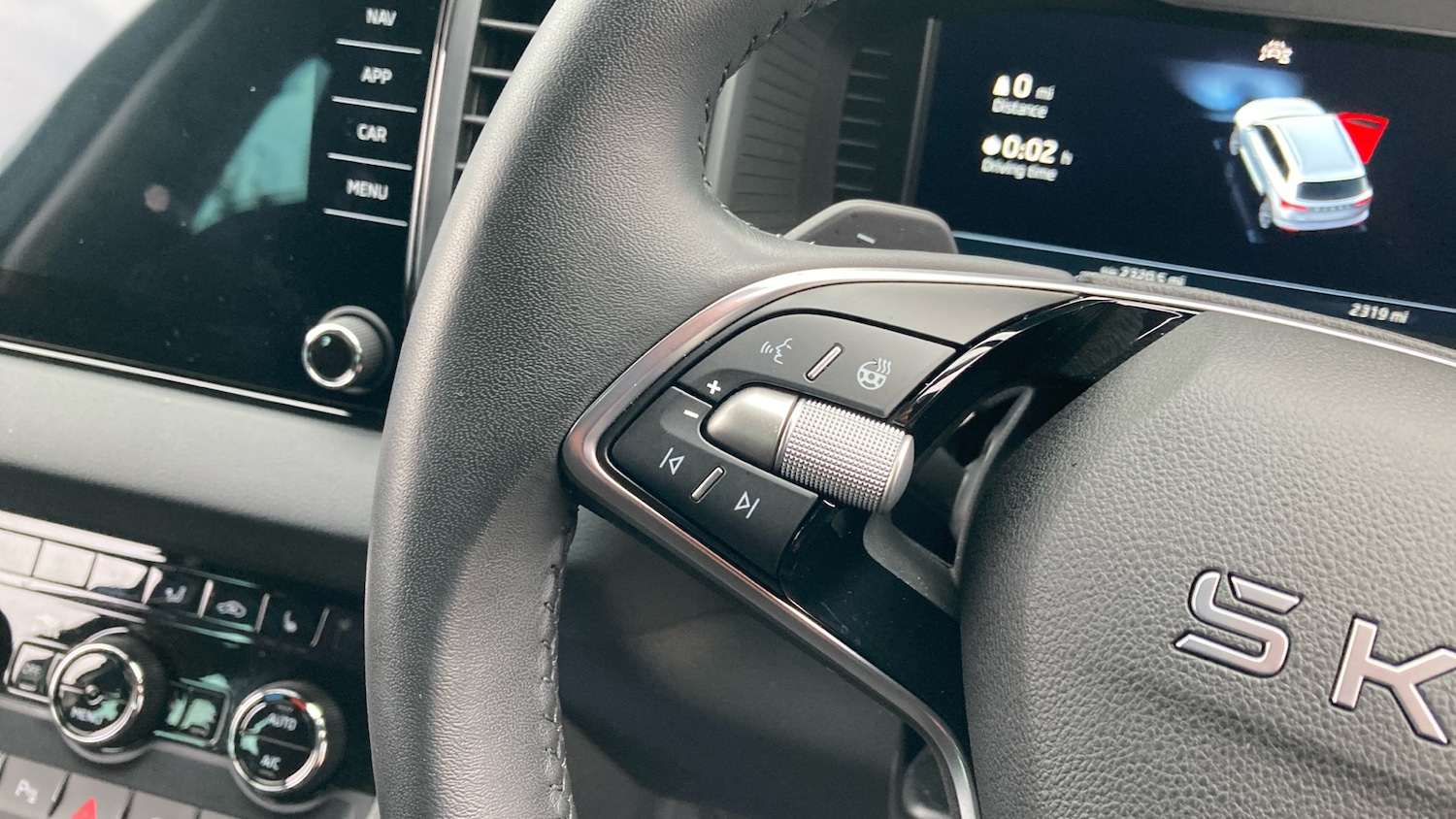 Used Skoda Karoq 2025 for sale - 76662936: Photo 17