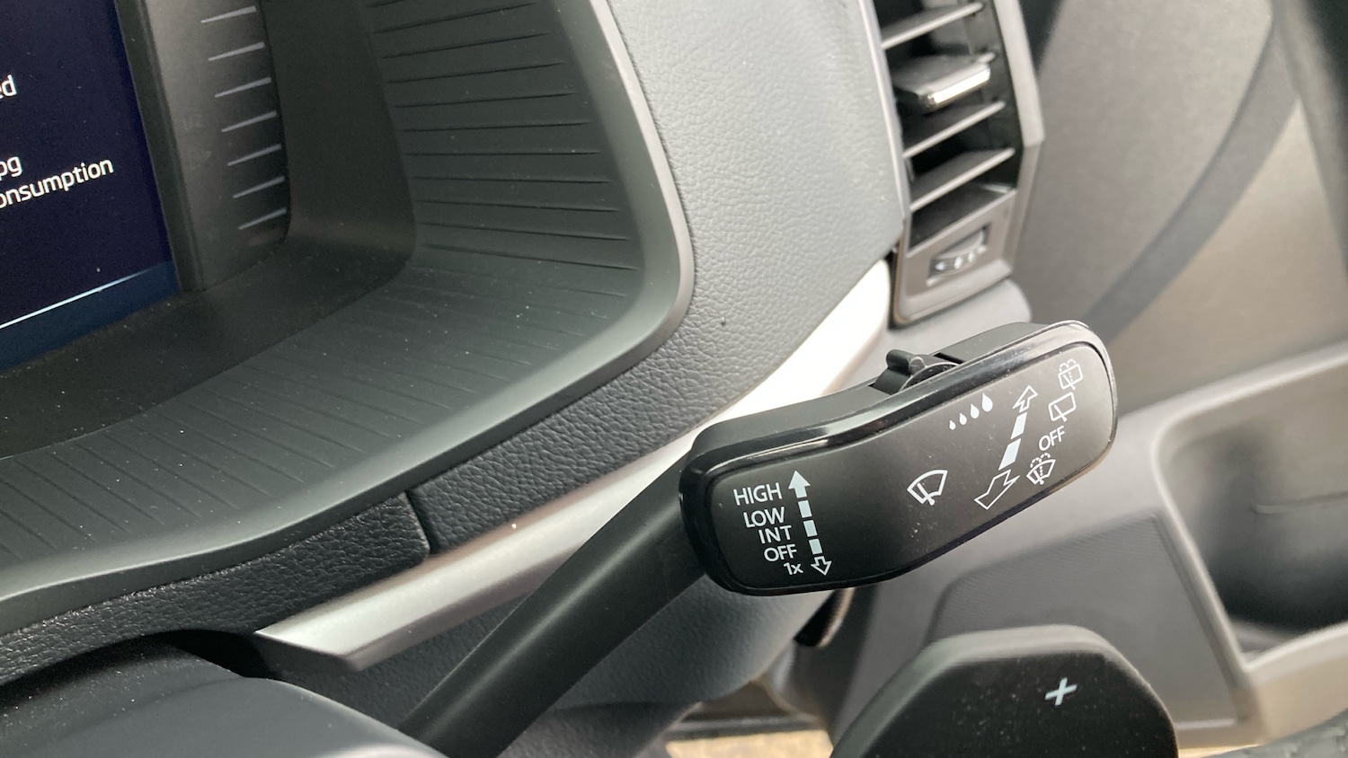 Used Skoda Karoq 2025 for sale - 76662936: Photo 28