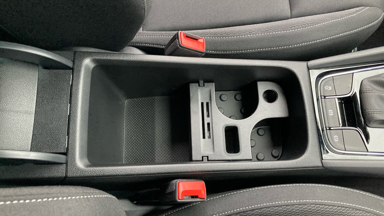 Used Skoda Karoq 2025 for sale - 76662936: Photo 30