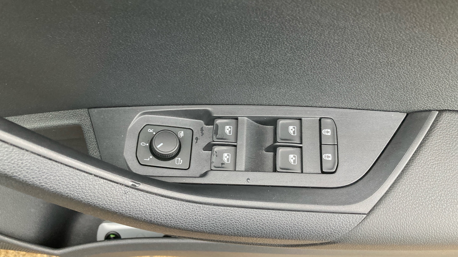 Used Skoda Karoq 2025 for sale - 76662936: Photo 44