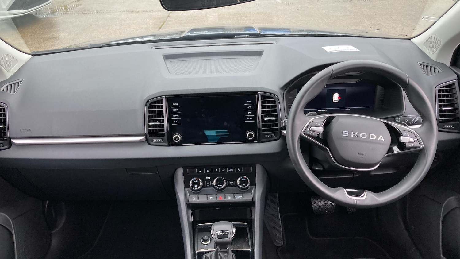 Used Skoda Karoq 2025 for sale - 76662936: Photo 9