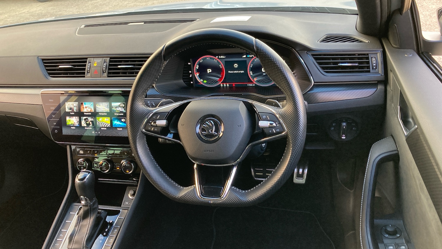 Used Skoda Superb 2023 for sale - 76649959: Photo 10