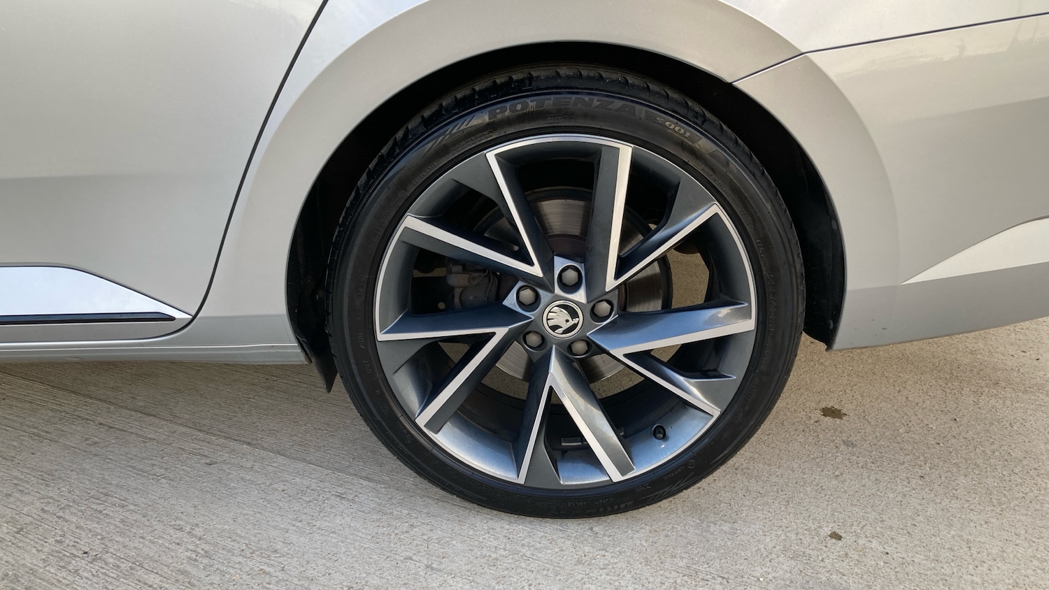 Used Skoda Superb 2023 for sale - 76649959: Photo 22