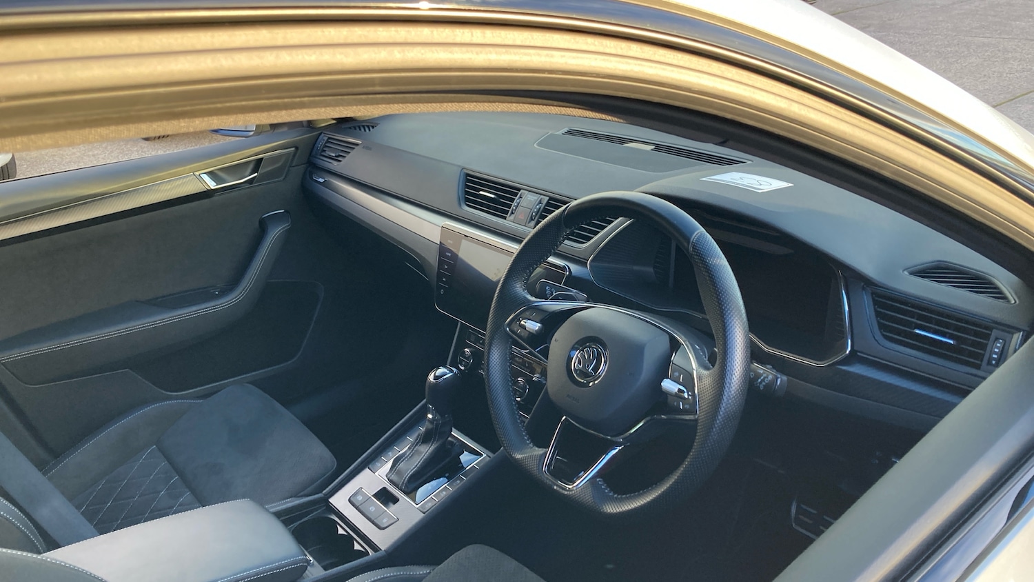 Used Skoda Superb 2023 for sale - 76649959: Photo 6