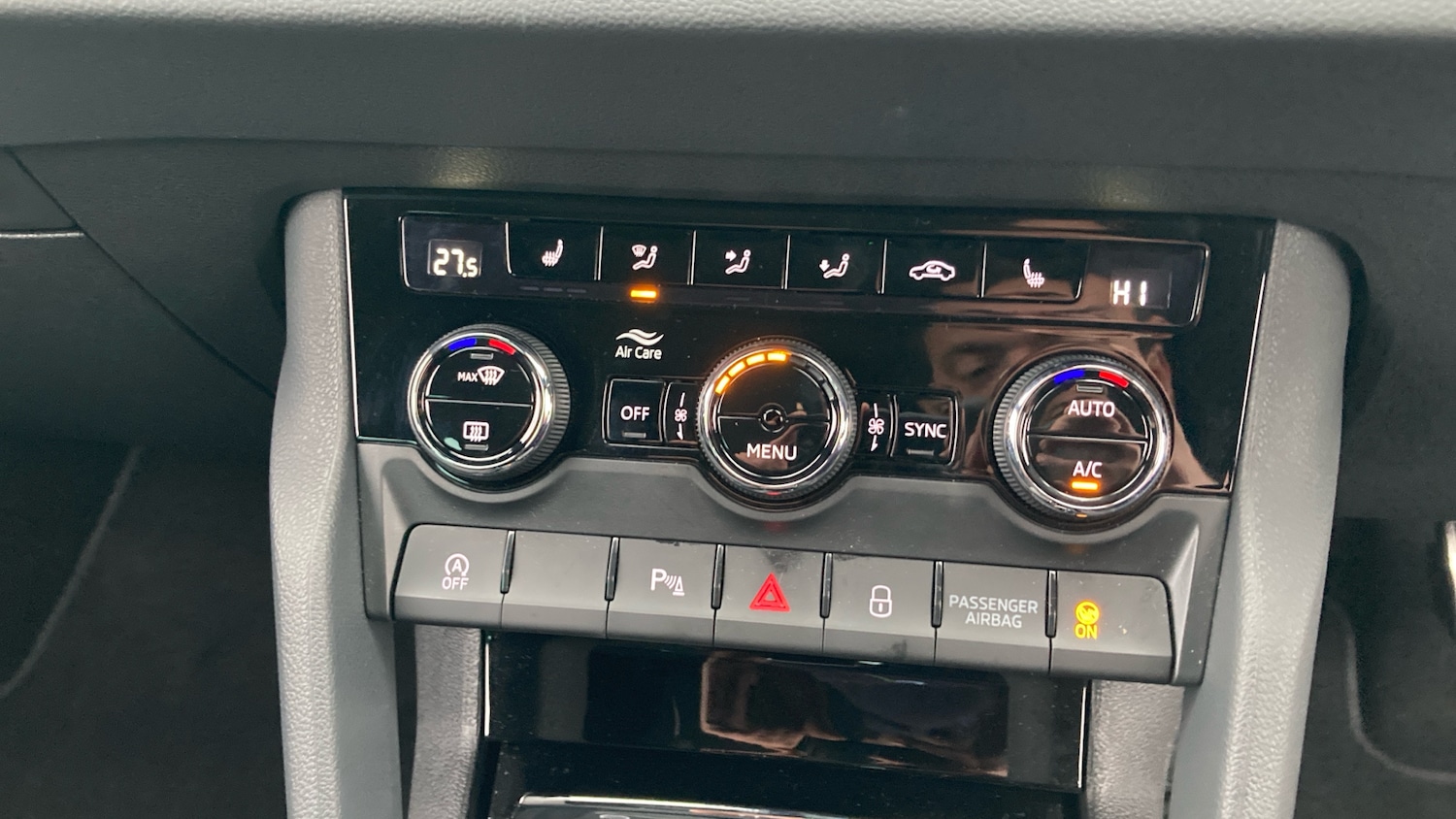 Used Skoda Karoq 2025 for sale - 76718852: Photo 13