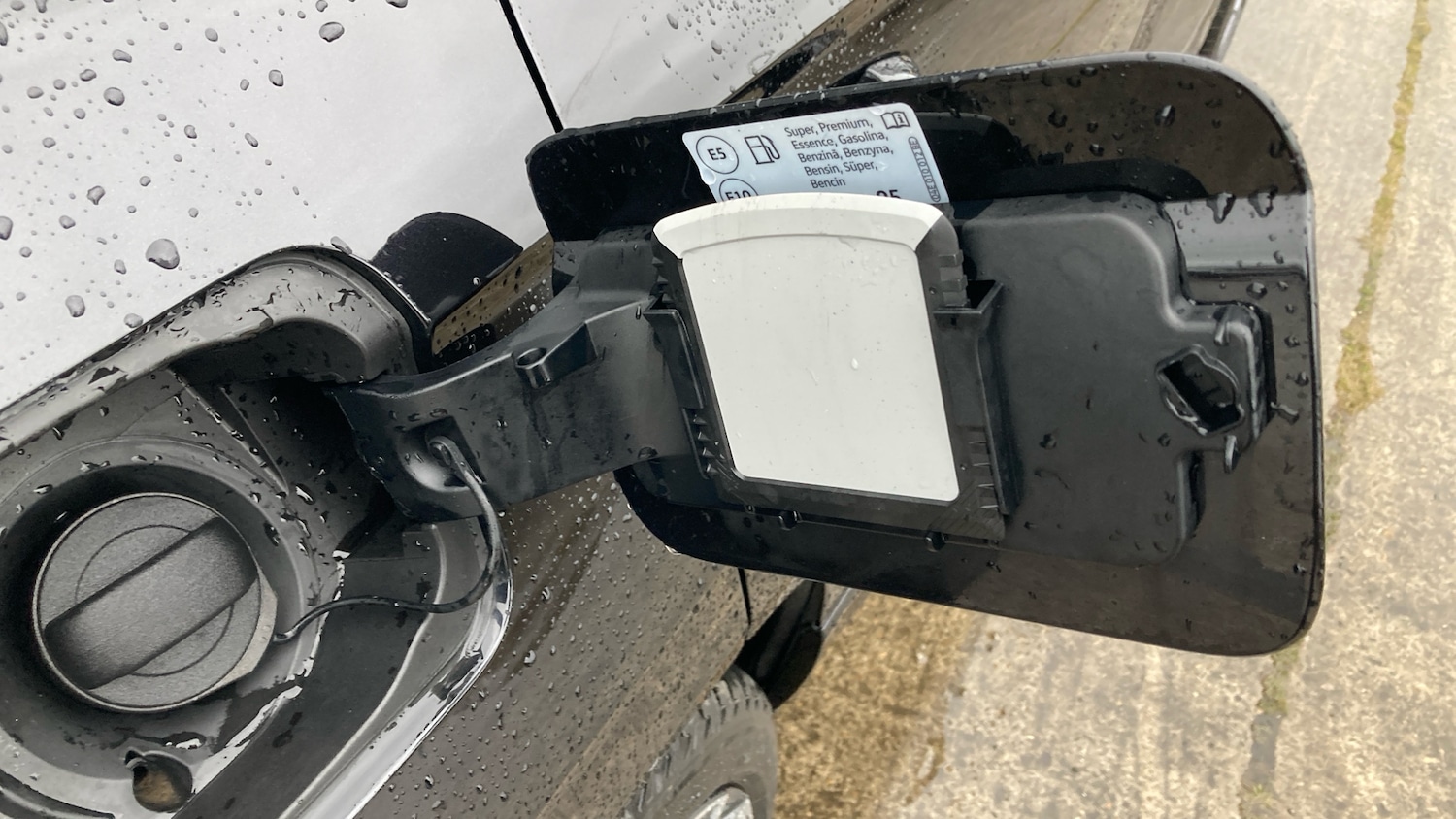 Used Skoda Karoq 2025 for sale - 76718852: Photo 36