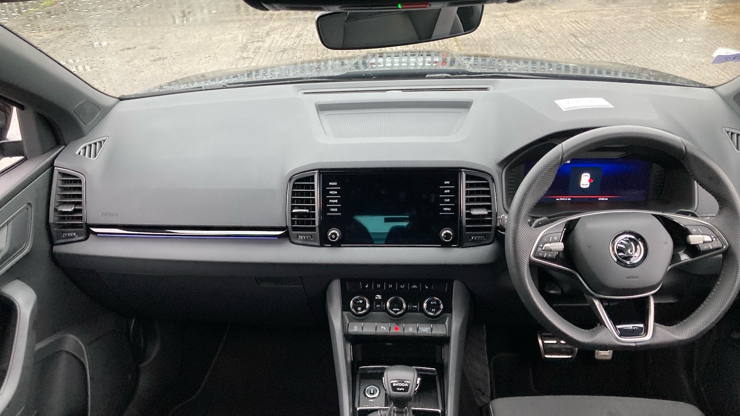 Used Skoda Karoq 2025 for sale - 76718852: Photo 9