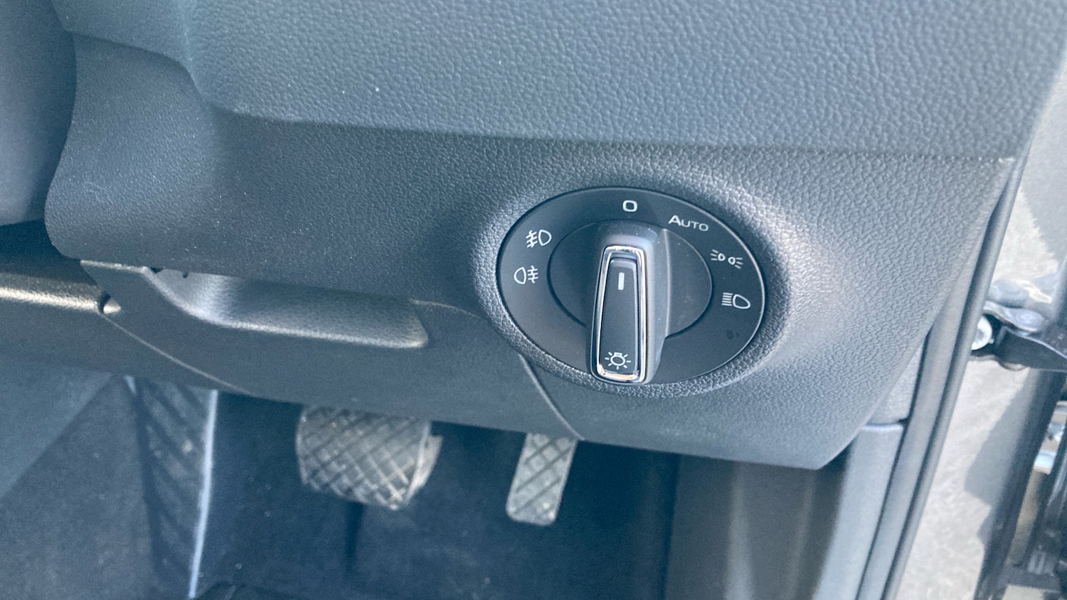Used Skoda Karoq 2024 for sale - 76355439: Photo 24