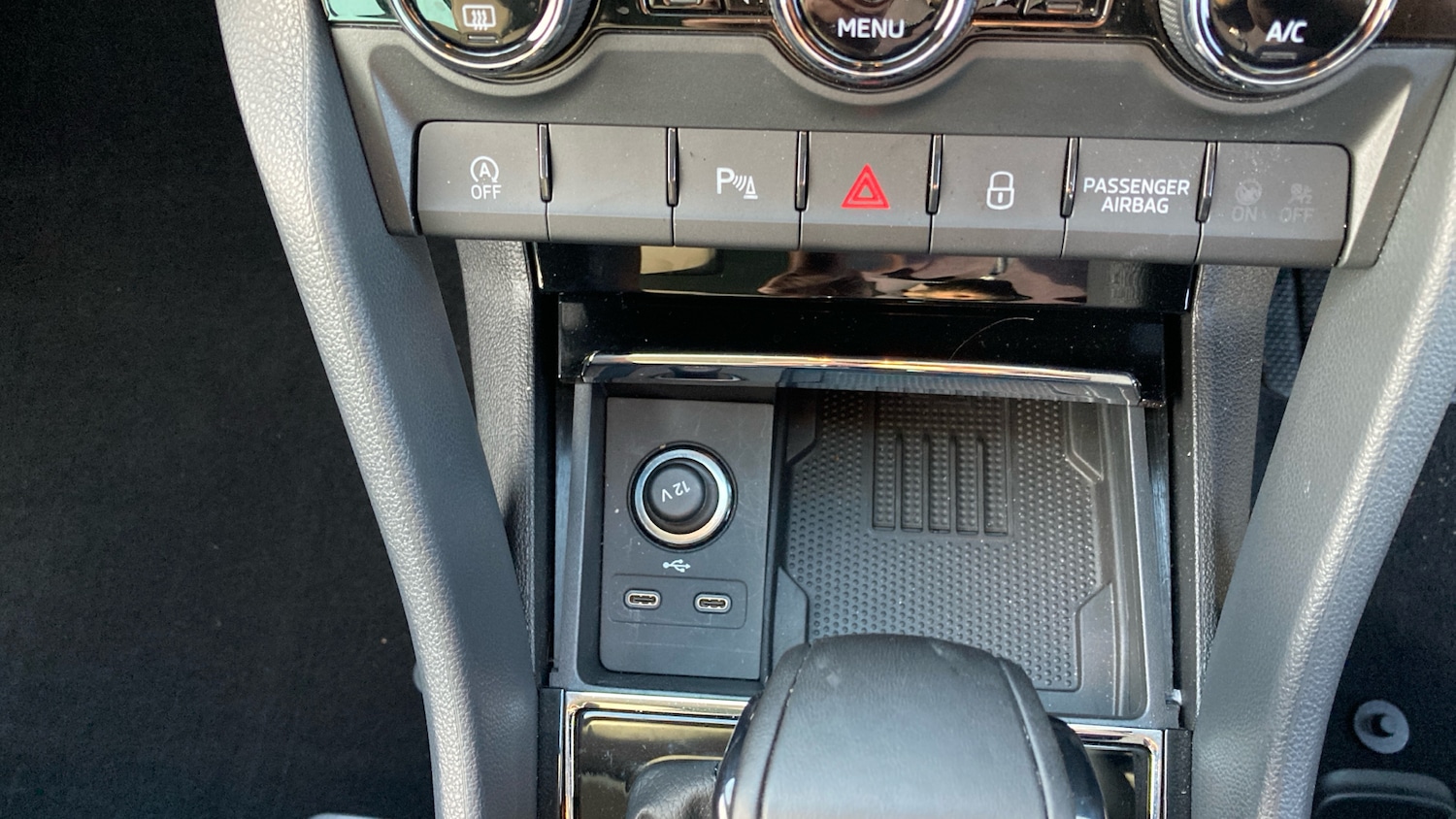 Used Skoda Karoq 2024 for sale - 76355439: Photo 28