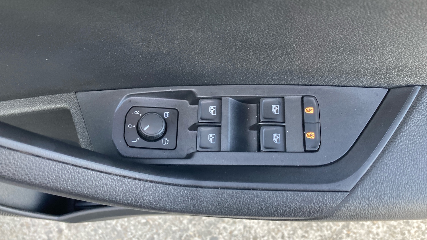 Used Skoda Karoq 2024 for sale - 76355439: Photo 29