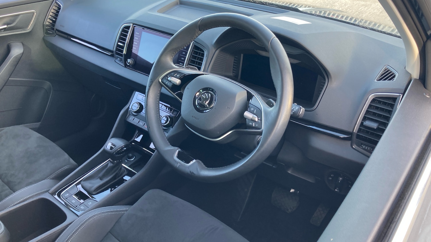 Used Skoda Karoq 2024 for sale - 76355439: Photo 6