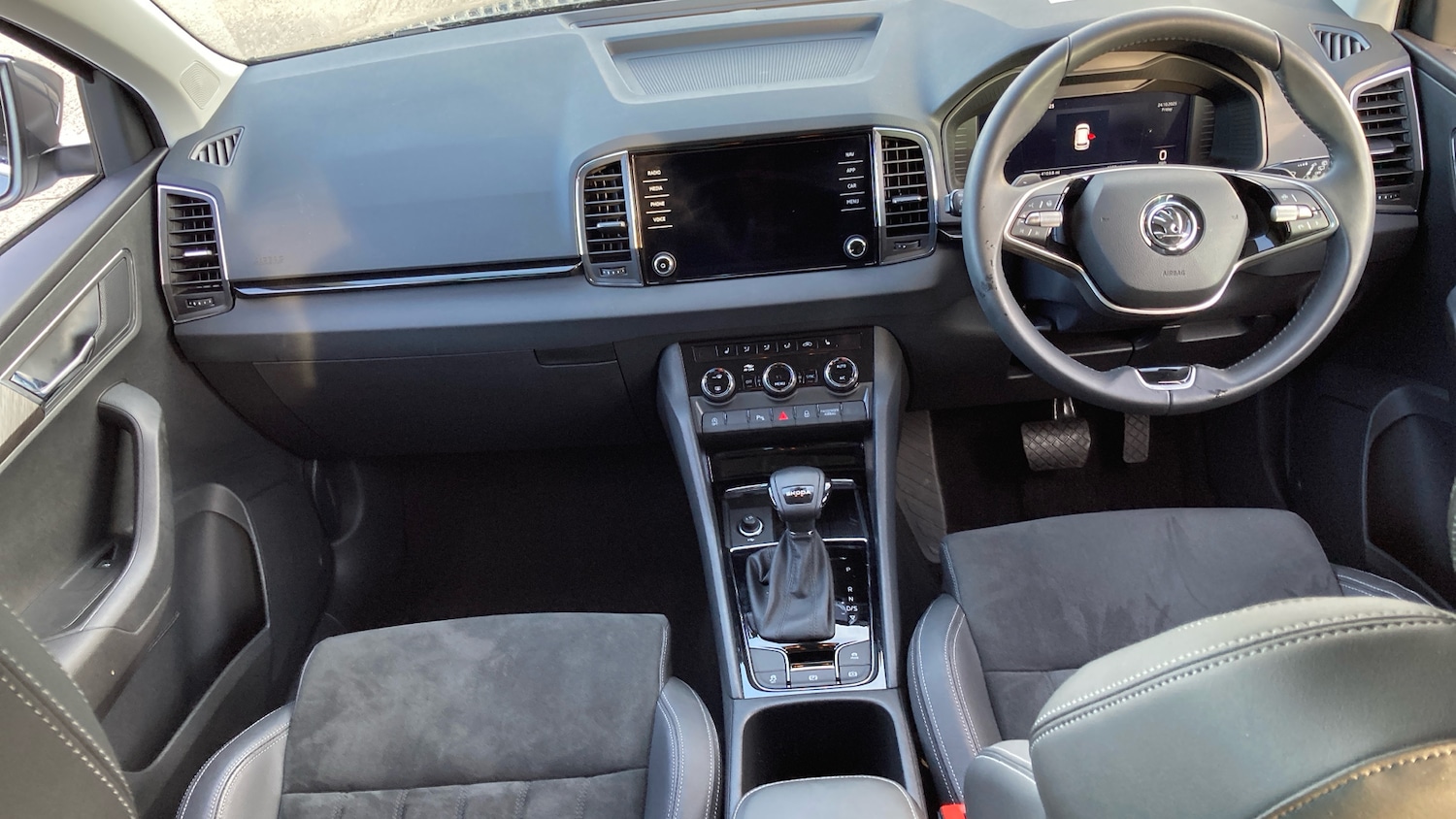 Used Skoda Karoq 2024 for sale - 76355439: Photo 9