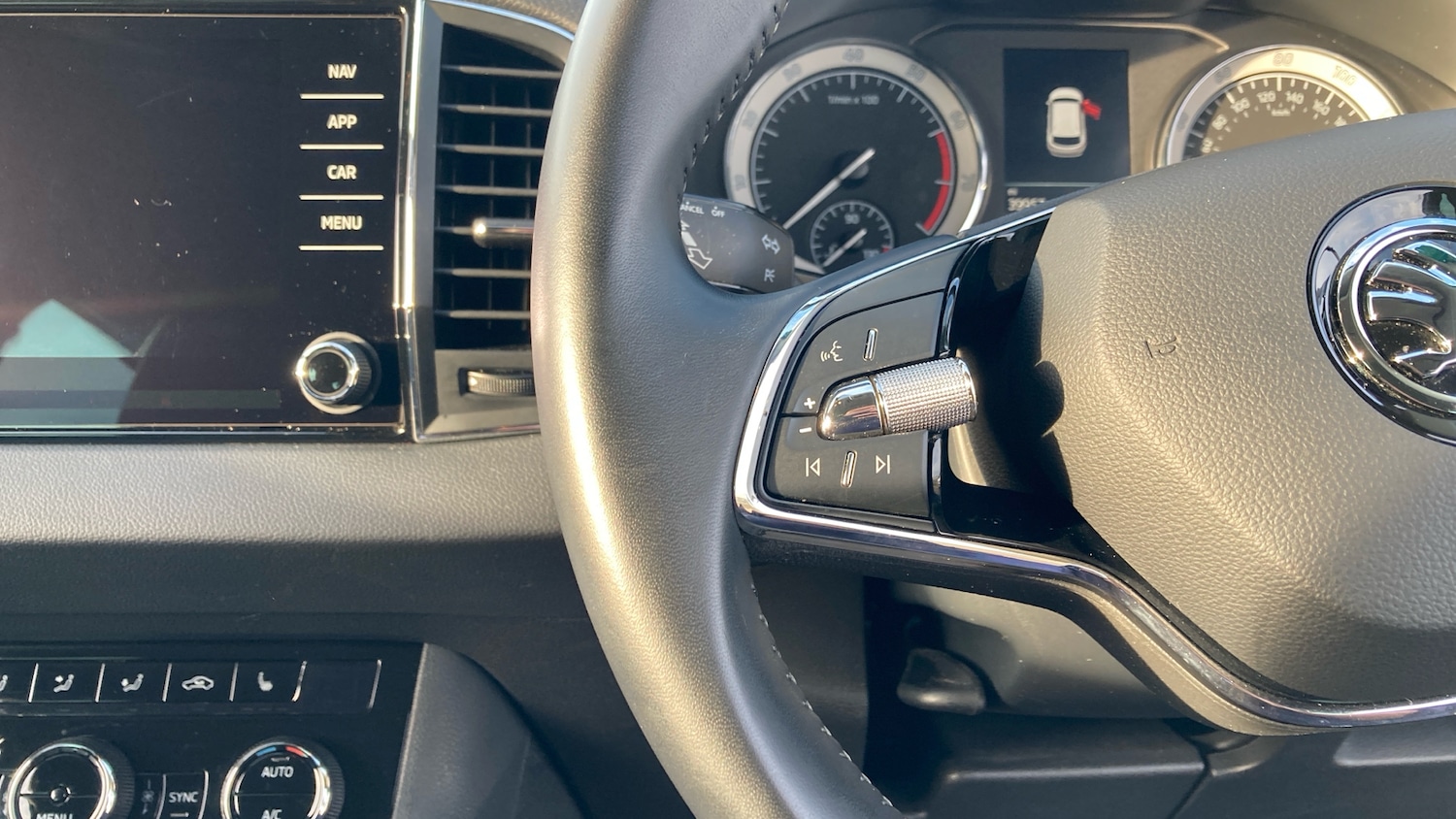 Used Skoda Karoq 2022 for sale - 76971082: Photo 17