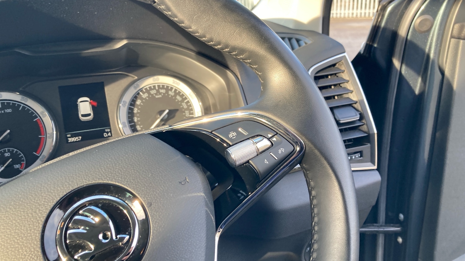 Used Skoda Karoq 2022 for sale - 76971082: Photo 18