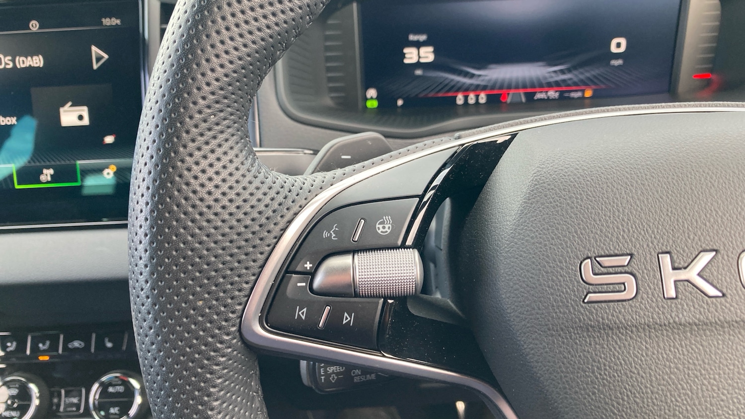 Used Skoda Karoq 2025 for sale - 77676179: Photo 17