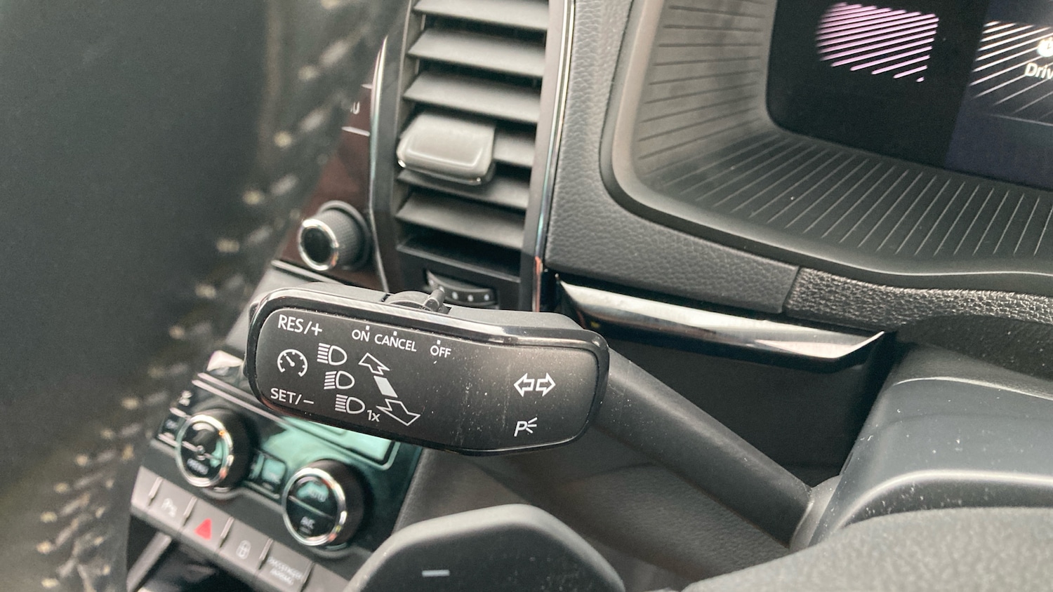 Used Skoda Karoq 2024 for sale - 77935157: Photo 30