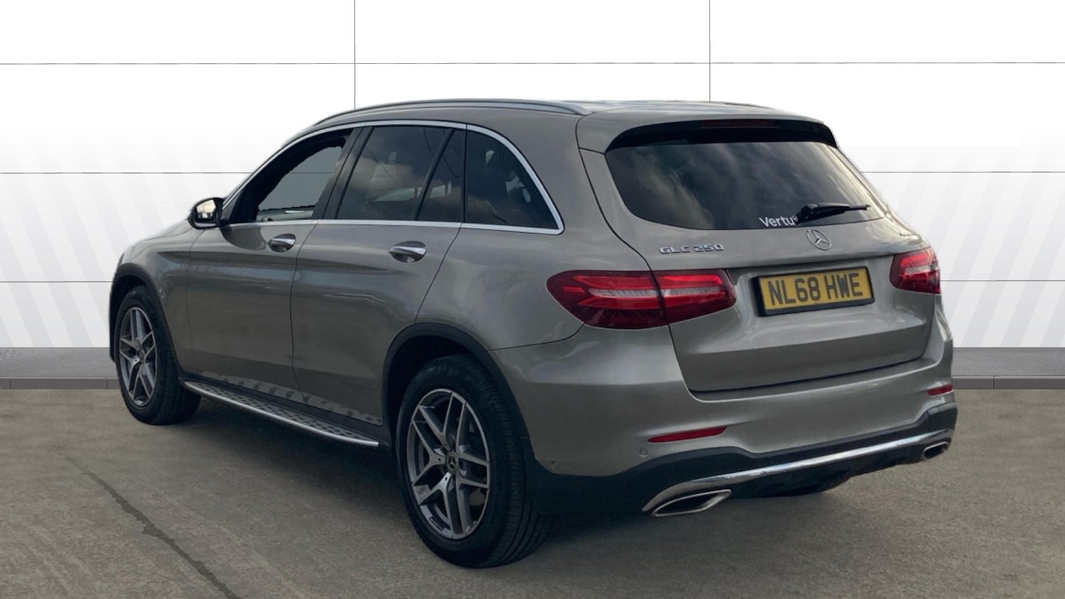 Used Mercedes-Benz GLC 2018 for sale - 77903789: Photo 2