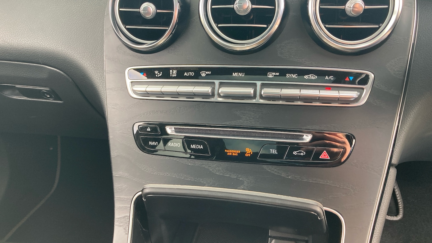 Used Mercedes-Benz GLC 2018 for sale - 77903789: Photo 35