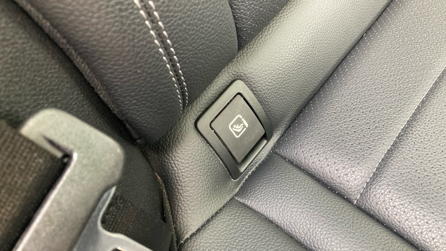 Used Mercedes-Benz GLC 2018 for sale - 77903789: Photo 40