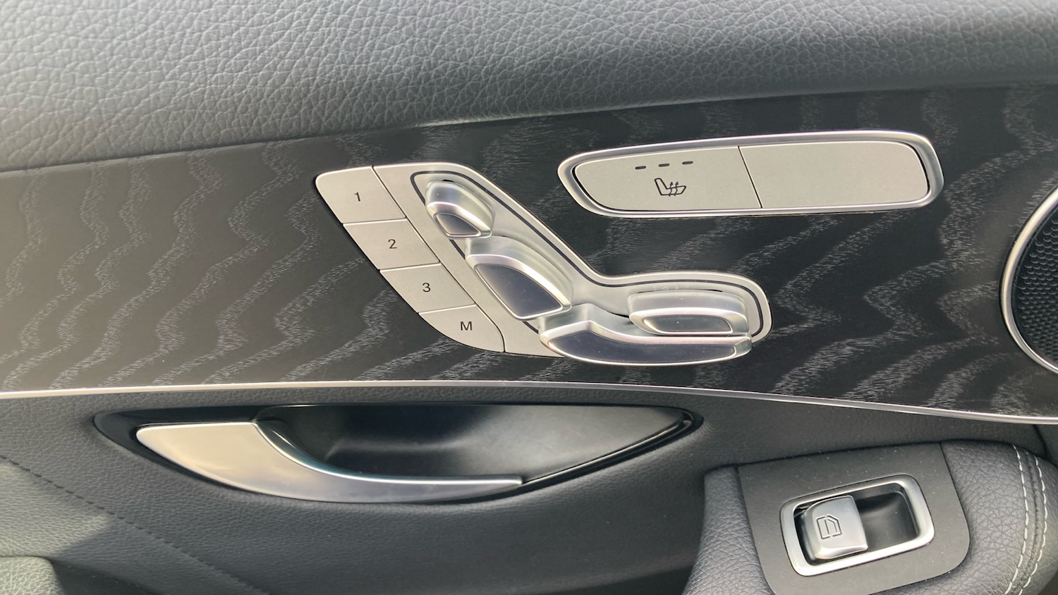 Used Mercedes-Benz GLC 2018 for sale - 77903789: Photo 50