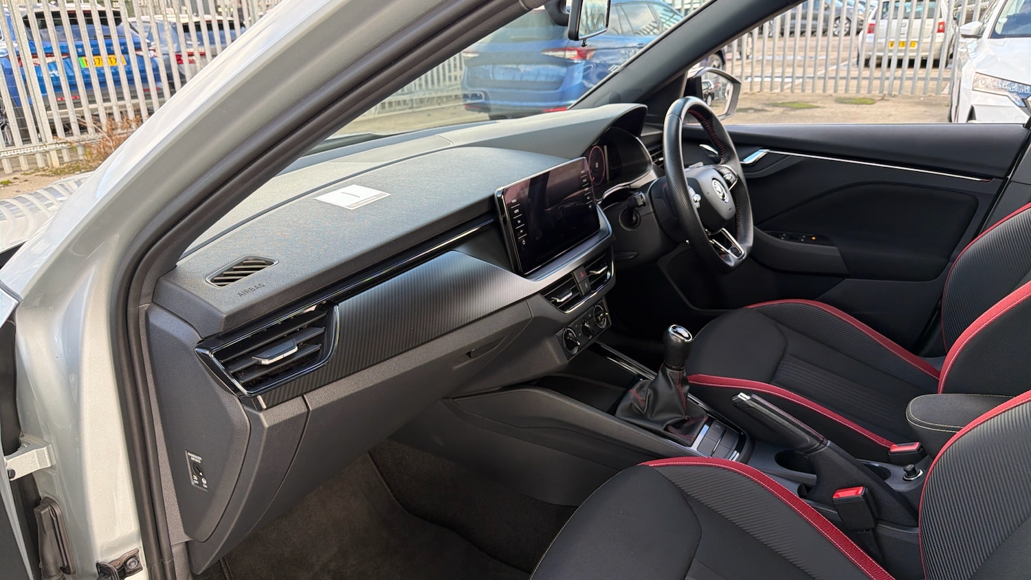 Used Skoda Kamiq 2022 for sale - 76332033: Photo 2
