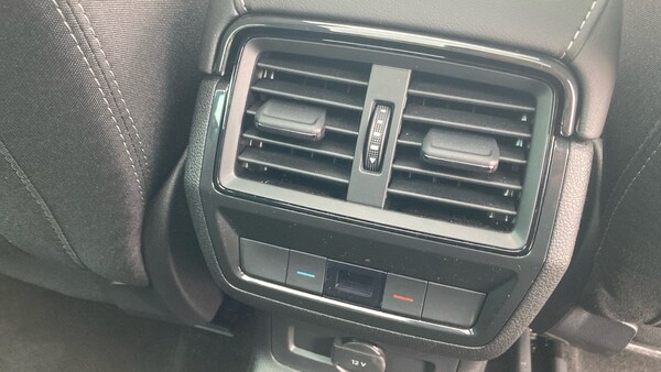 Used Skoda Karoq 2025 for sale - 76088458: Photo 30