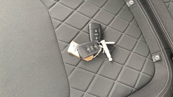 Used Skoda Karoq 2025 for sale - 76088458: Photo 36