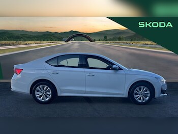 Used Skoda Octavia 2024 for sale - 76219640: Photo 4