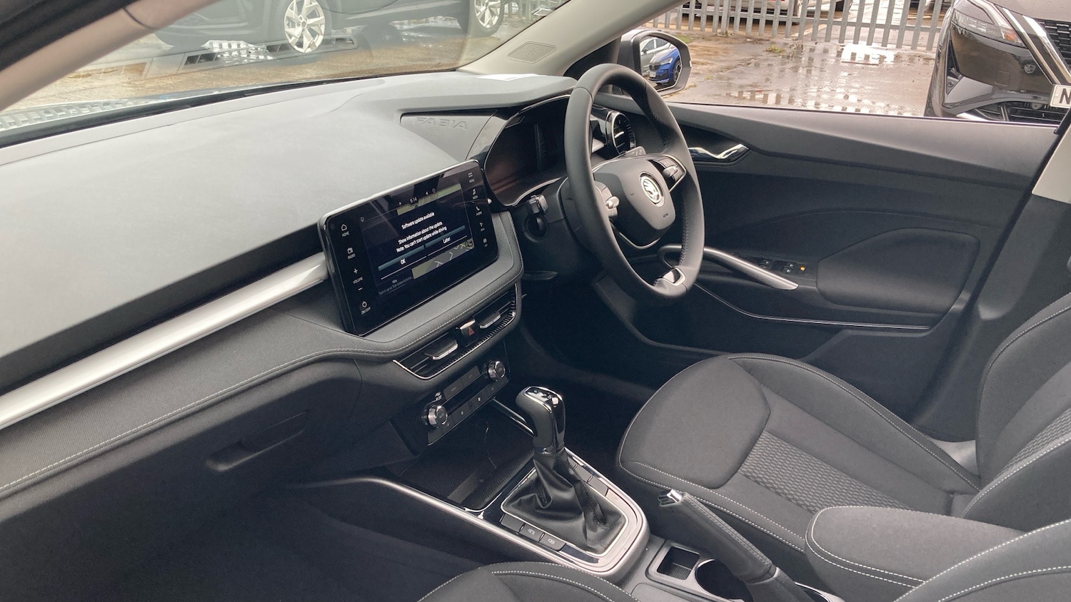 Used Skoda Fabia 2024 for sale - 76976924: Photo 2