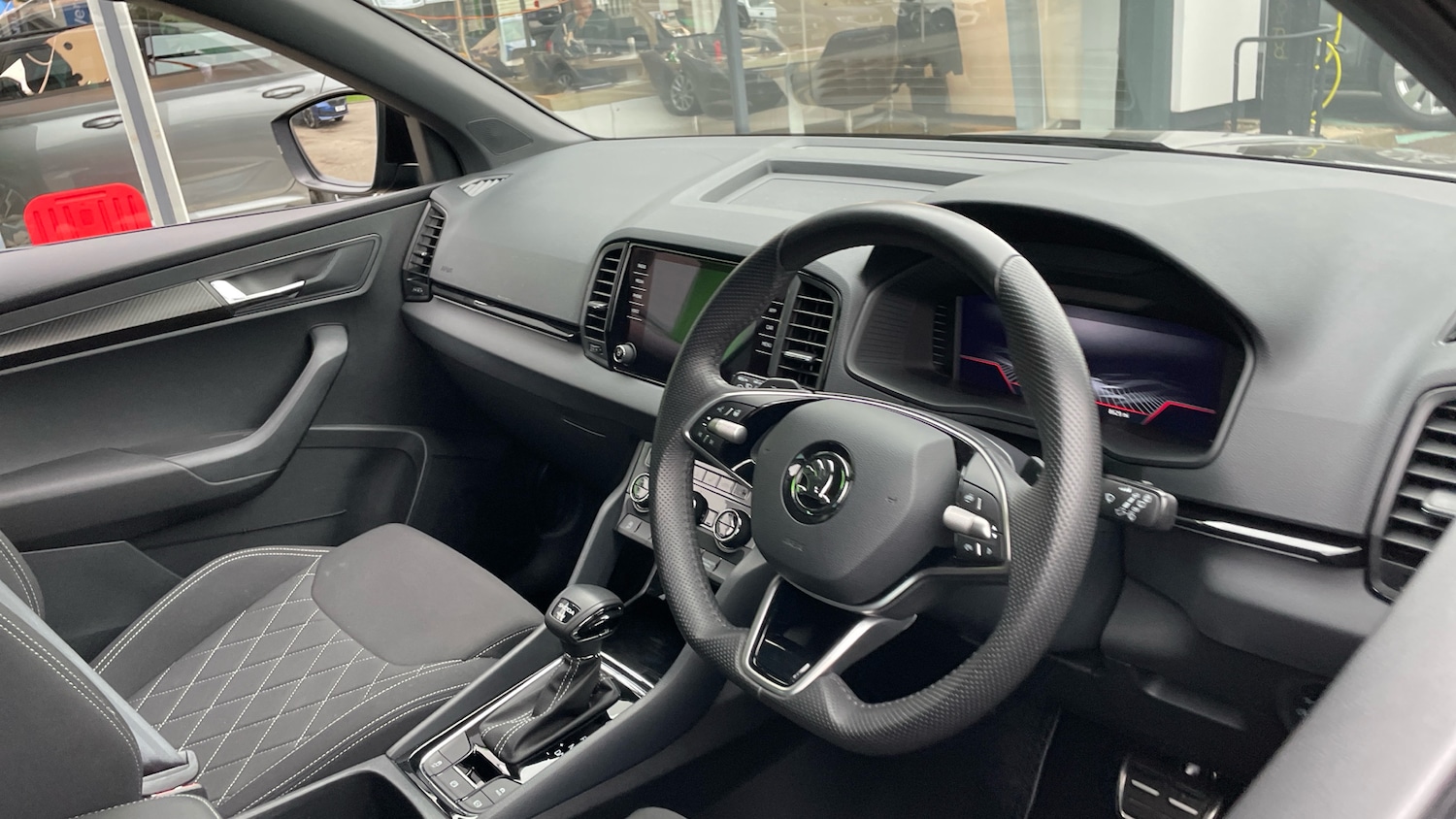 Used Skoda Karoq 2025 for sale - 76290431: Photo 6