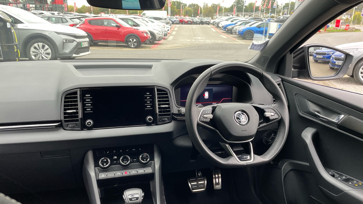 Used Skoda Karoq 2025 for sale - 76290431: Photo 9