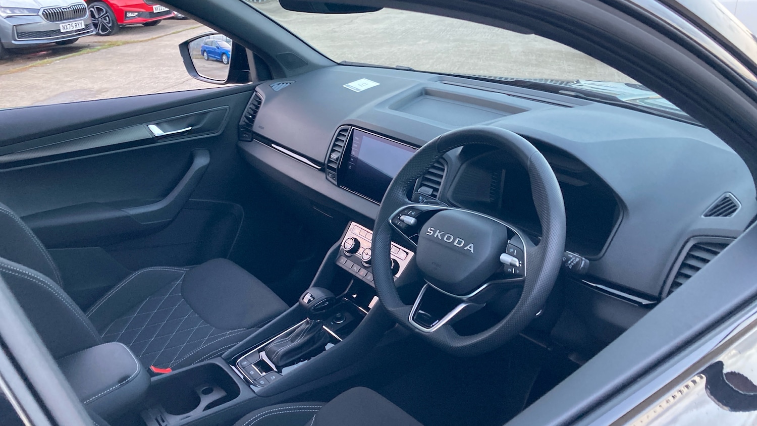 Used Skoda Karoq 2025 for sale - 76858680: Photo 6