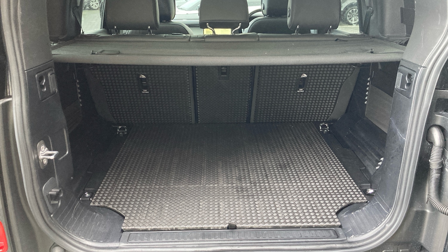 Used Land Rover Defender 2024 for sale - 77581949: Photo 10