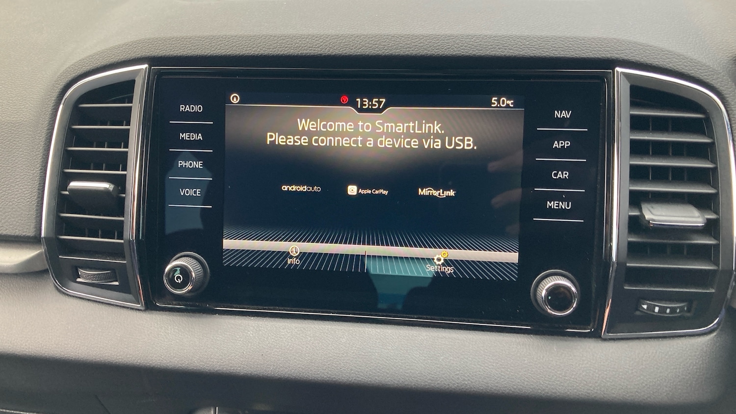 Used Skoda Karoq 2020 for sale - 77251049: Photo 33