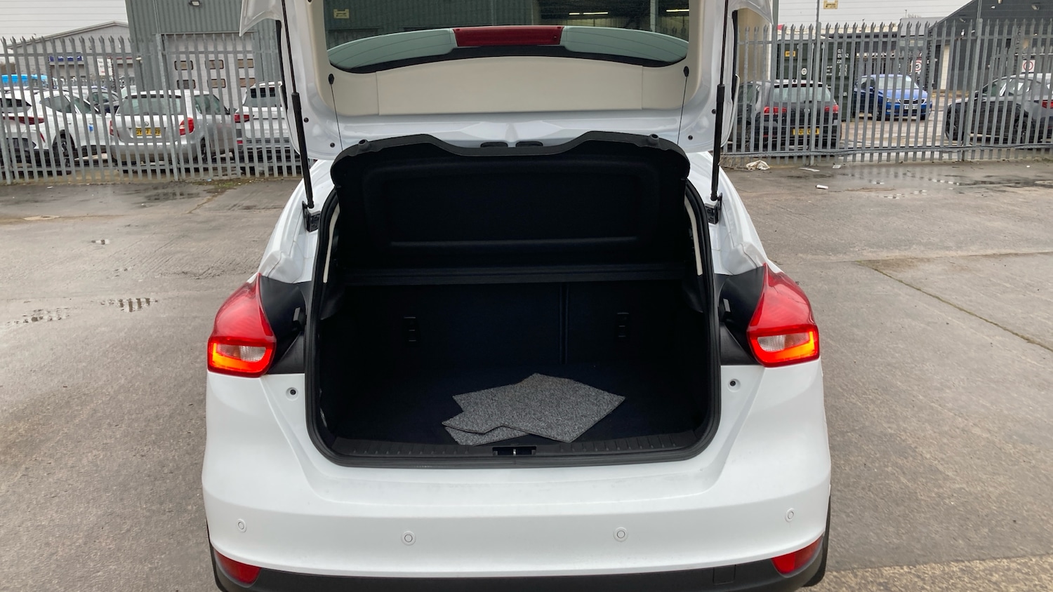 Used Ford Focus 2017 for sale - 77494601: Photo 4