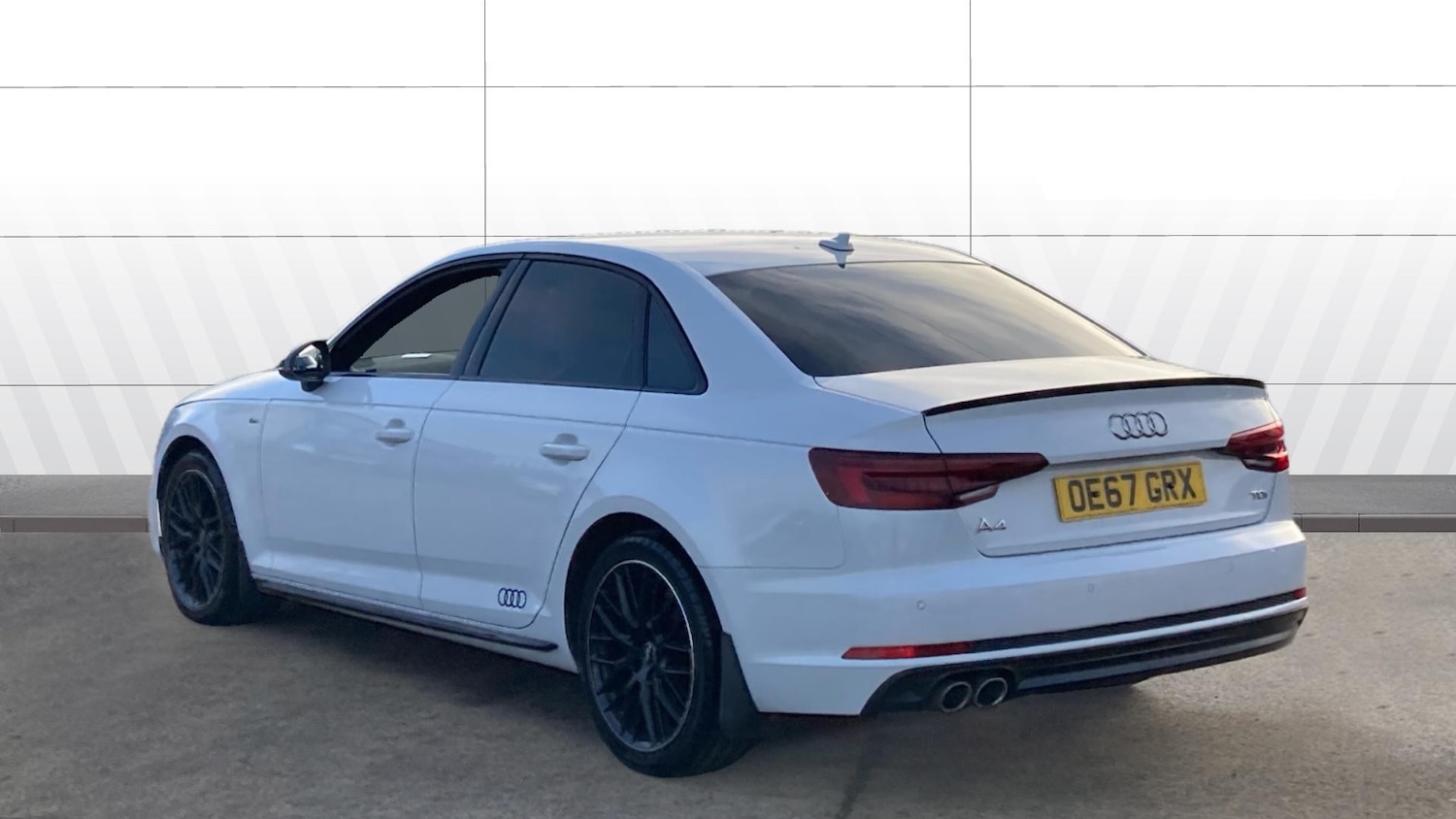 Used Audi A4 2017 for sale - 76792922: Photo 2