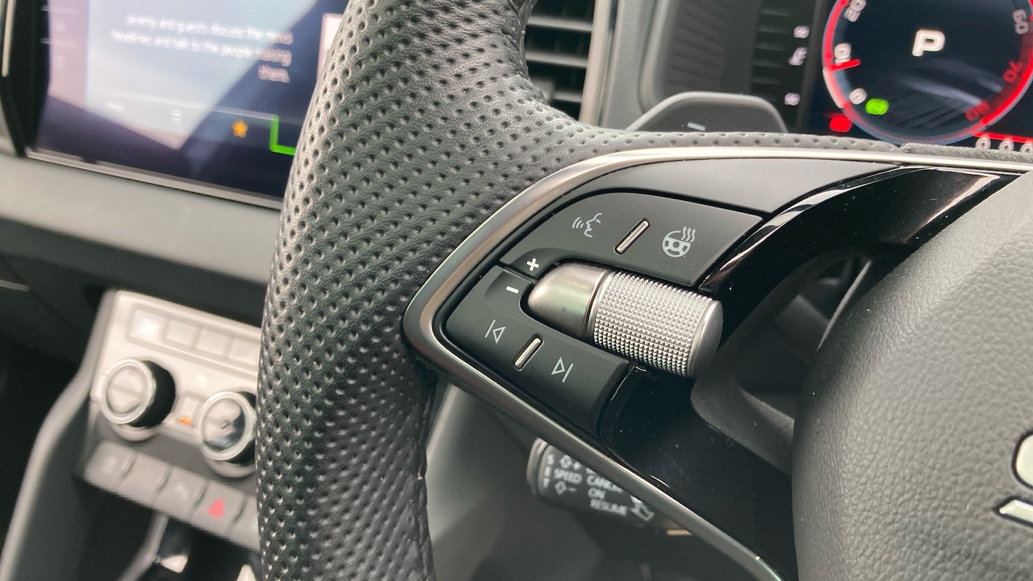 Used Skoda Karoq 2025 for sale - 76494450: Photo 17