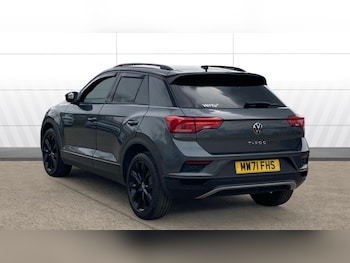 Used Volkswagen T-Roc 2021 for sale - 79017631: Photo