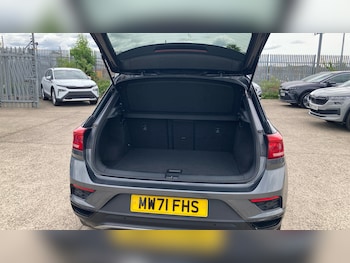 Used Volkswagen T-Roc 2021 for sale - 79017631: Photo