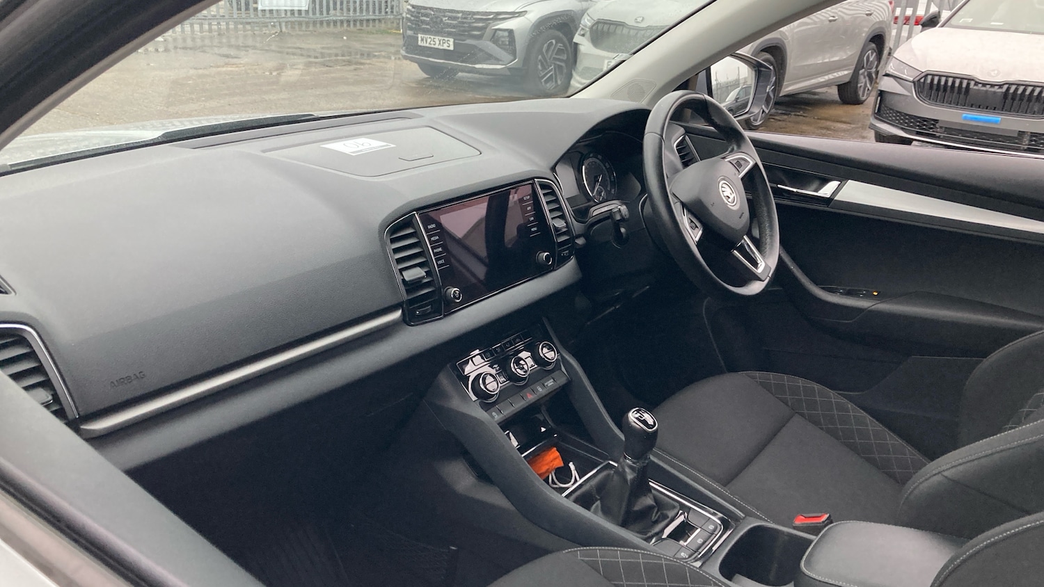 Used Skoda Karoq 2019 for sale - 77461120: Photo 2