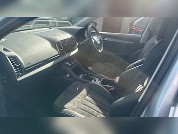 Used Skoda Karoq 2024 for sale - 76143580: Photo 2