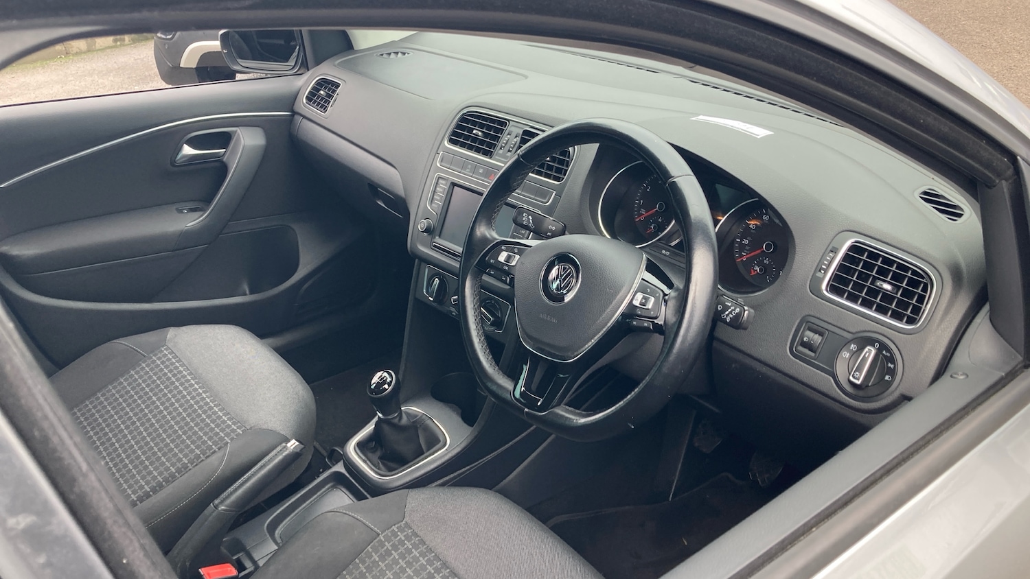 Used Volkswagen Polo 2017 for sale - 77544580: Photo 11