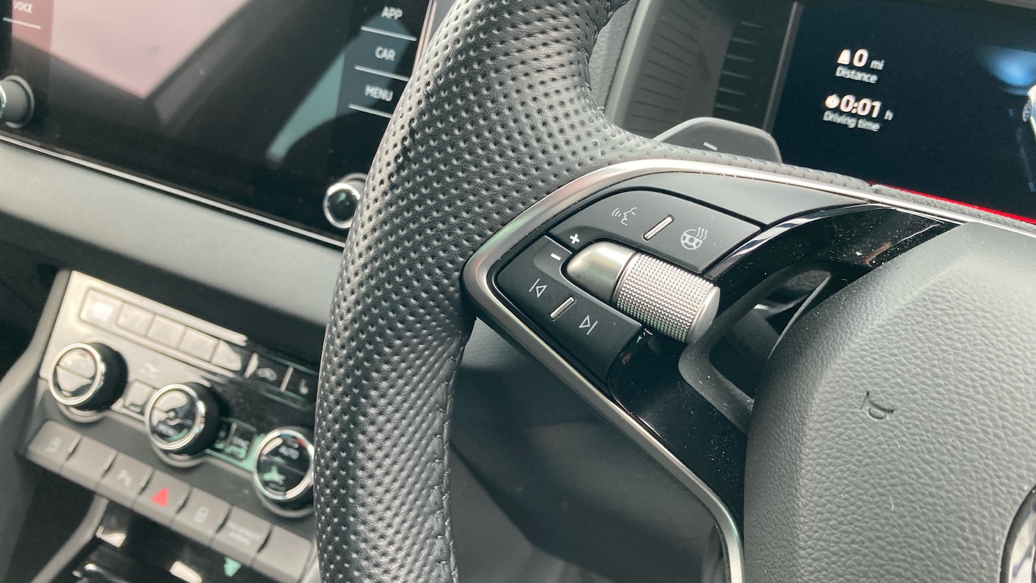 Used Skoda Karoq 2024 for sale - 76545213: Photo 17