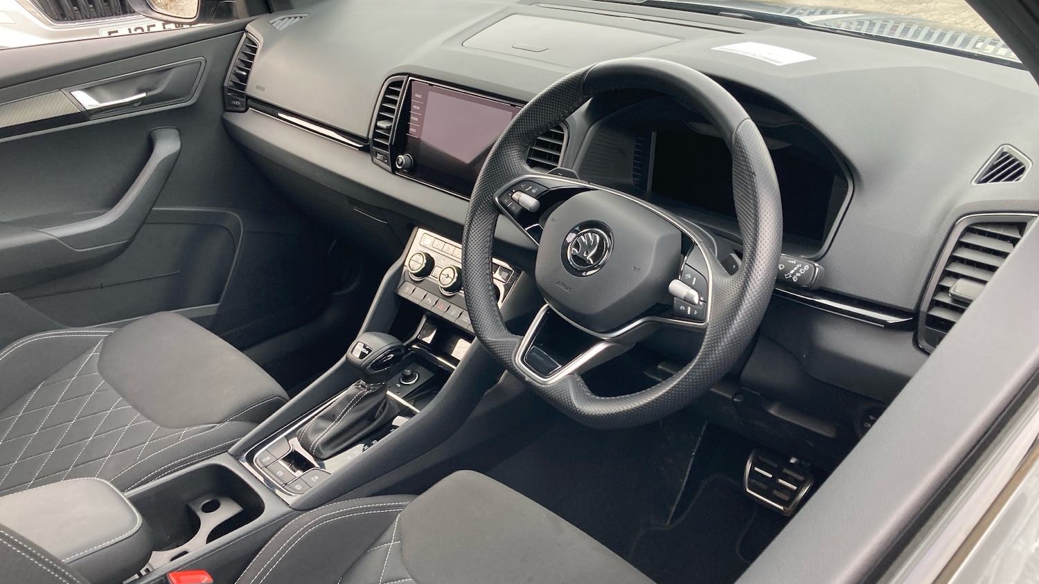 Used Skoda Karoq 2024 for sale - 76545213: Photo 6