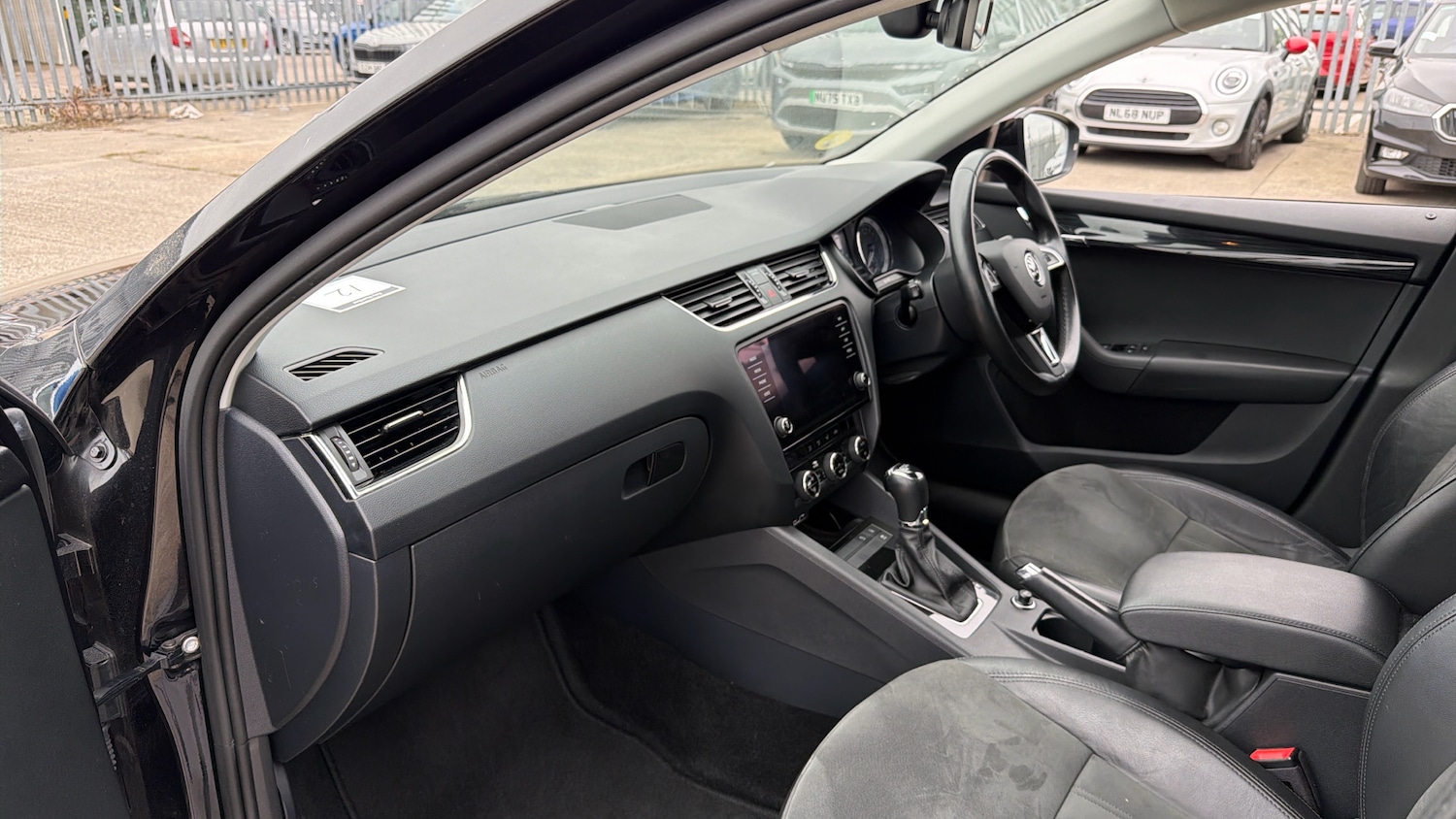 Used Skoda Octavia 2019 for sale - 76287905: Photo 2
