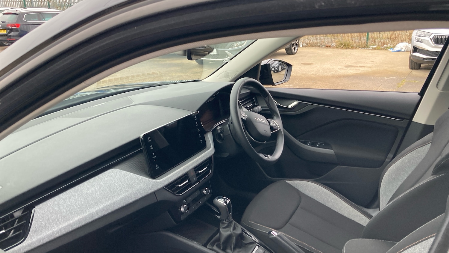 Used Skoda Kamiq 2025 for sale - 76859698: Photo 2