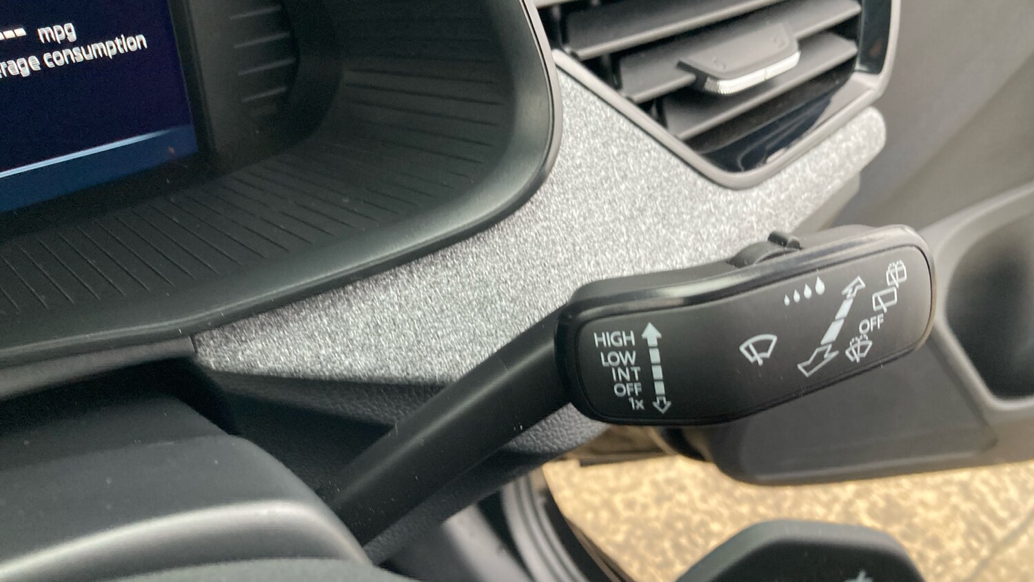 Used Skoda Kamiq 2025 for sale - 76859698: Photo 27