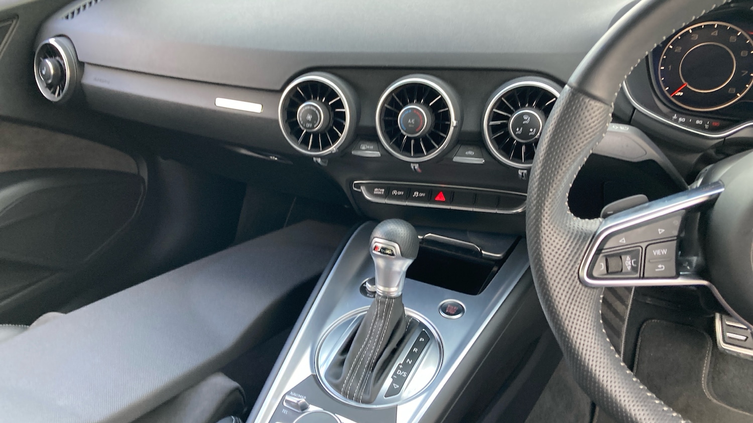 Used Audi TT 2023 for sale - 78066649: Photo 14